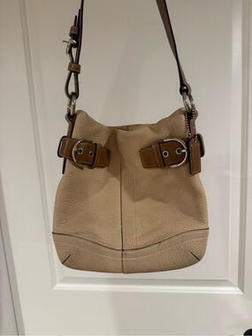 Coach Soho Slim shoulder bag - Tan & Brown pebbled leather.